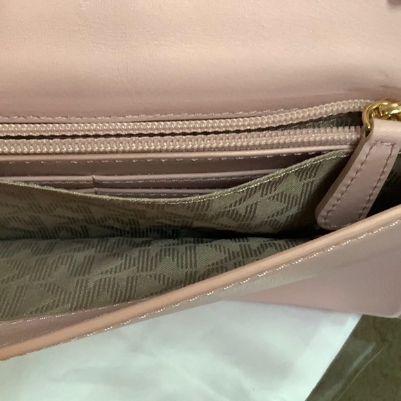 MICHAEL KORS  purse that could be a shoulder or crossbody bag. - Picture 5 of 6